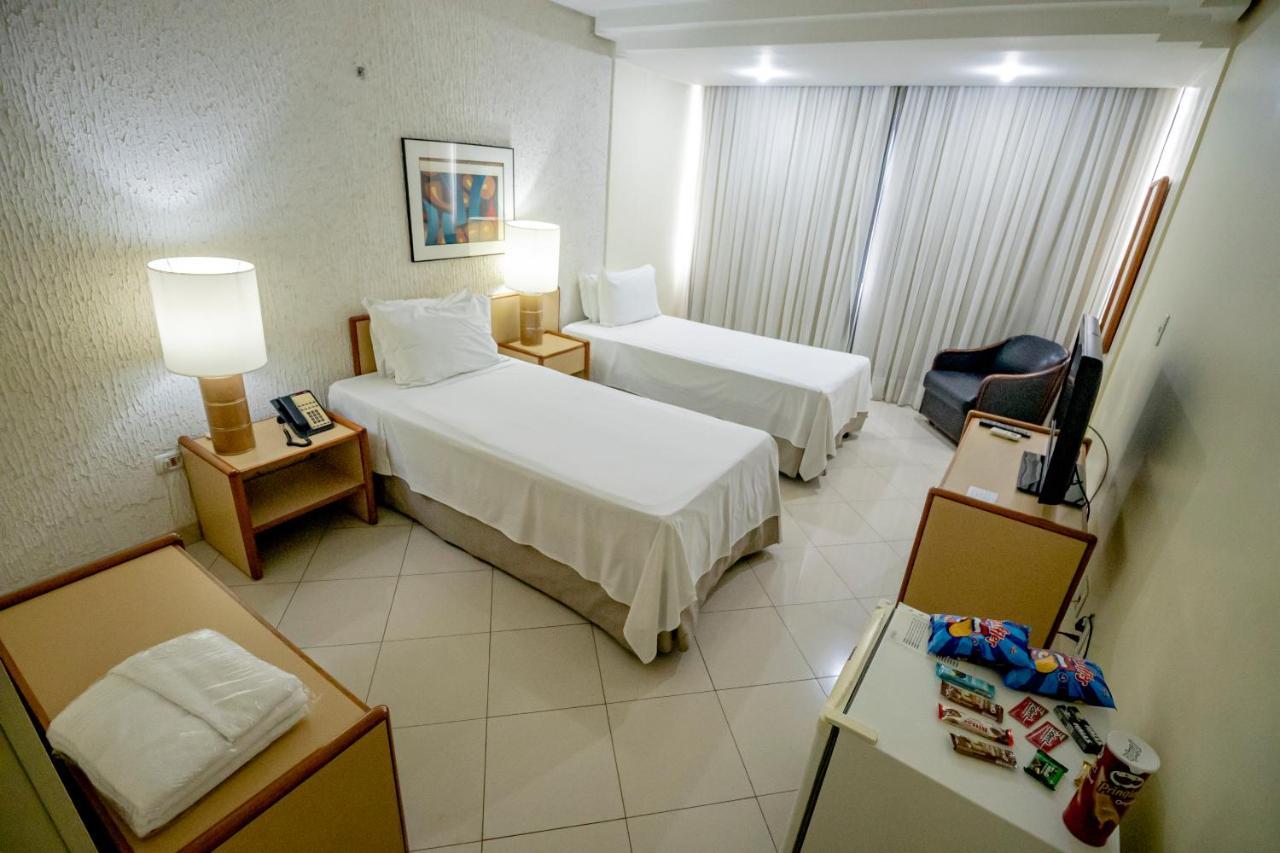 Like Ue Hotel Гояния Экстерьер фото