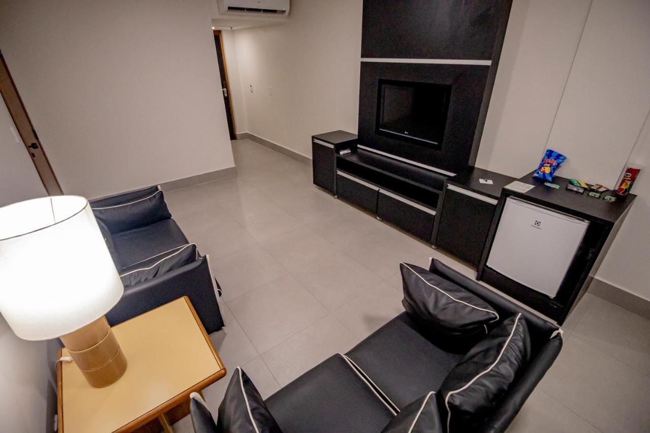 Like Ue Hotel Гояния Экстерьер фото